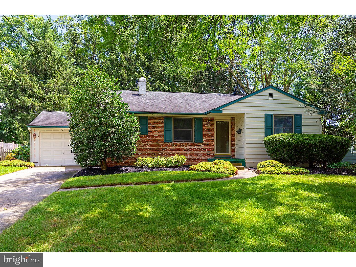 431 Covered Bridge Road Cherry Hill, NJ 08034 - Photo 15 of 15 Front Yard
