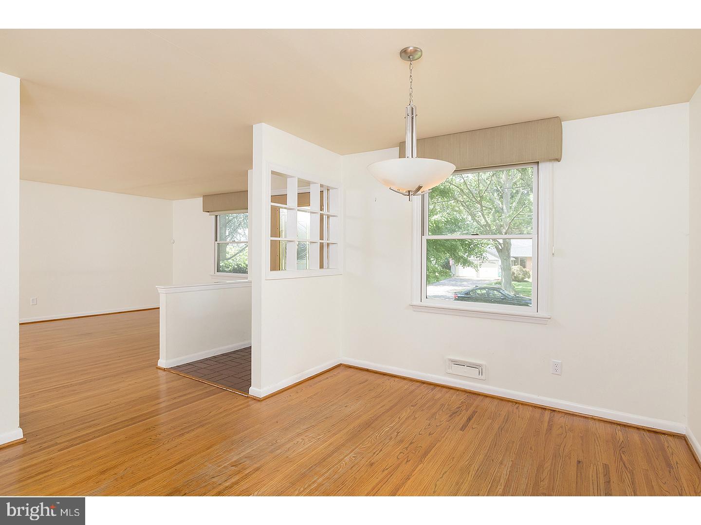 431 Covered Bridge Road Cherry Hill, NJ 08034 - Photo 5 of 15 Dining Room