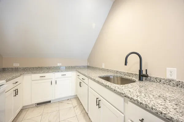 $2,100 | 584 Mt Hope Street, Unit 2, North Attleboro, MA 02760