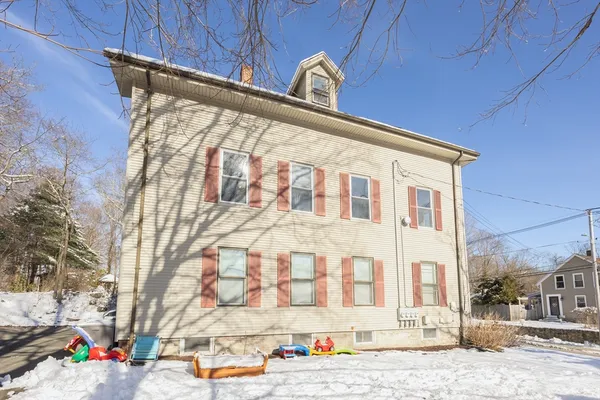 $2,100 | 584 Mt Hope Street, Unit 2, North Attleboro, MA 02760