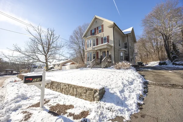 $2,100 | 584 Mt Hope Street, Unit 2, North Attleboro, MA 02760