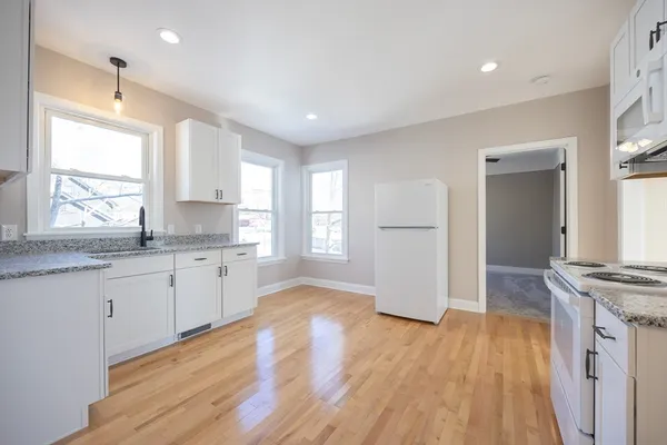 $2,100 | 584 Mt Hope Street, Unit 2, North Attleboro, MA 02760