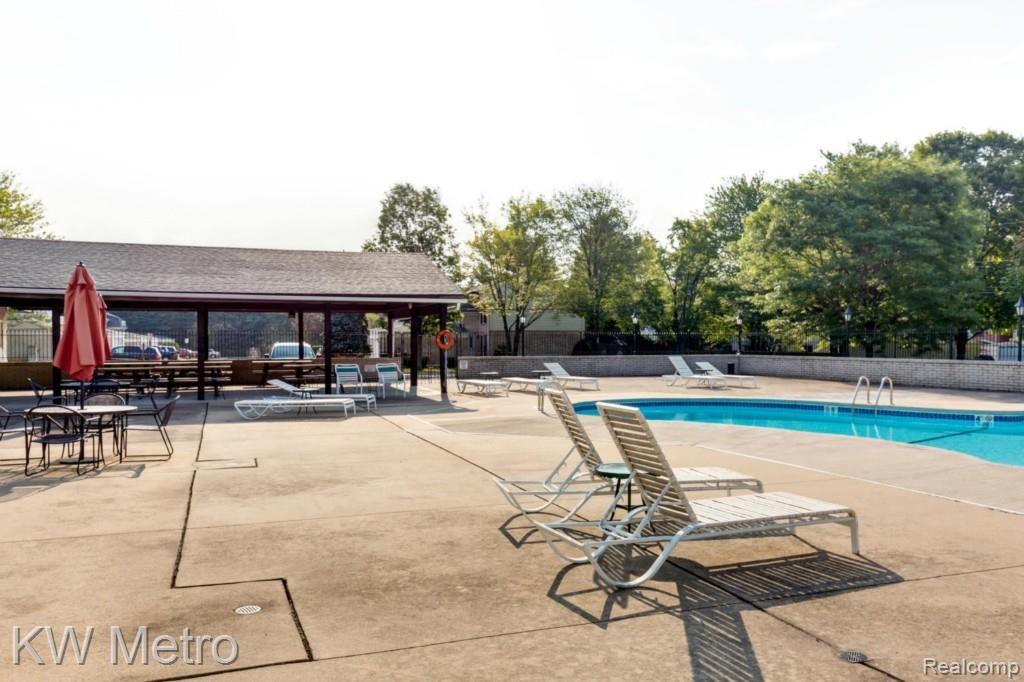 65 Manor Way, Unit 35 Rochester Hills, MI 48309 - Photo 24 of 26