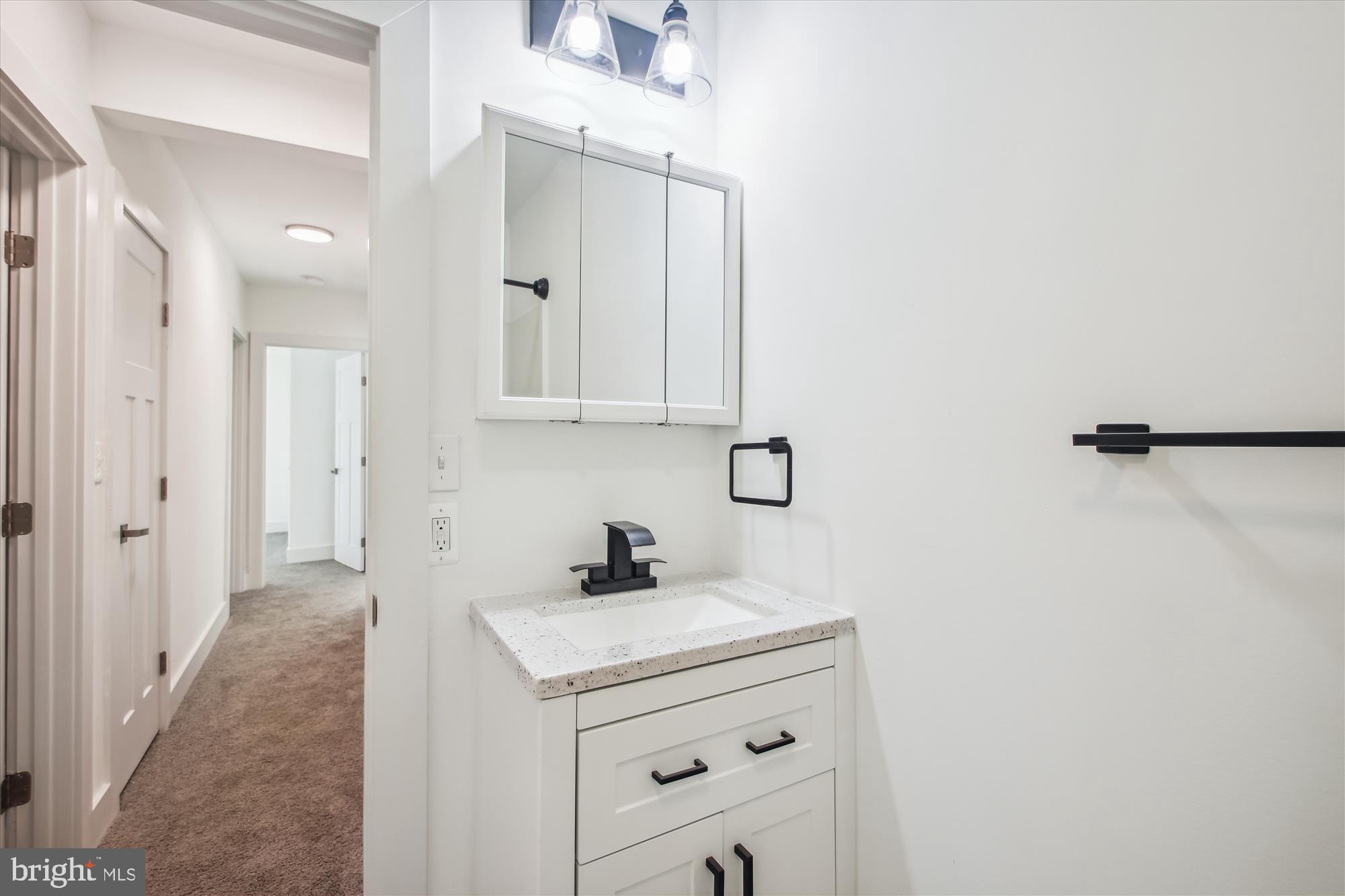 1538 Warfield Road Edgewater, MD 21037 - Photo 17 of 30 Bath.