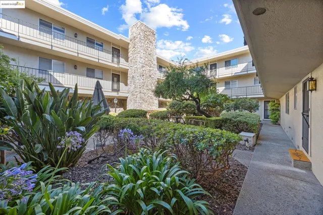 $509,000 | 1701 Central Avenue, Unit E, Alameda, CA 94501