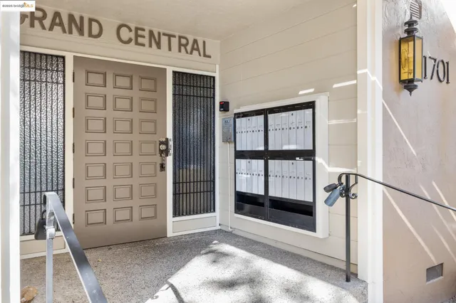 $509,000 | 1701 Central Avenue, Unit E, Alameda, CA 94501