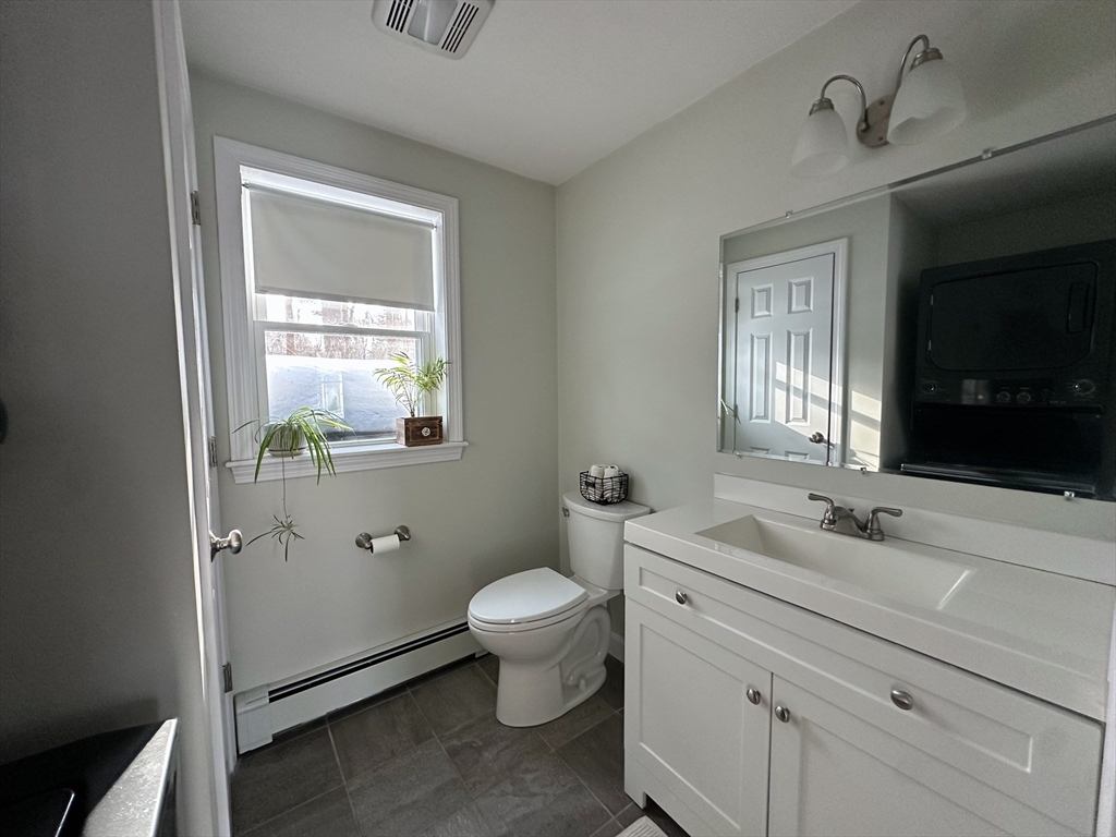 4 Upton Street Halifax, MA 02338 - Photo 15 of 25