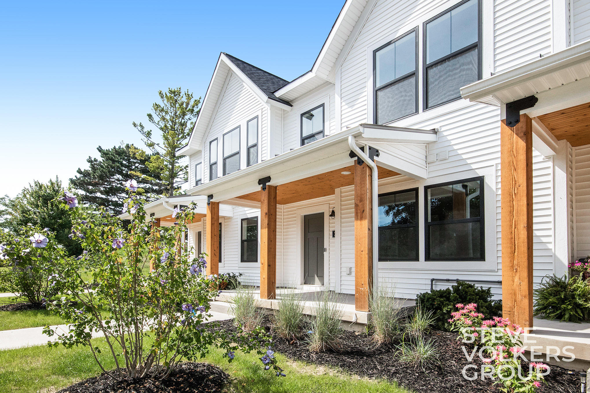 2517 Inverness Road Southeast Grand Rapids, MI 49546 - Photo 1 of 29 IMG_3759