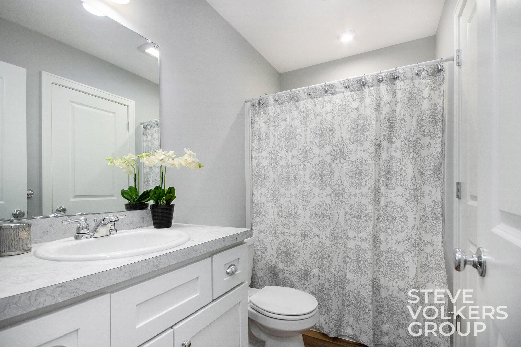 2517 Inverness Road Southeast Grand Rapids, MI 49546 - Photo 6 of 29 IMG_3718