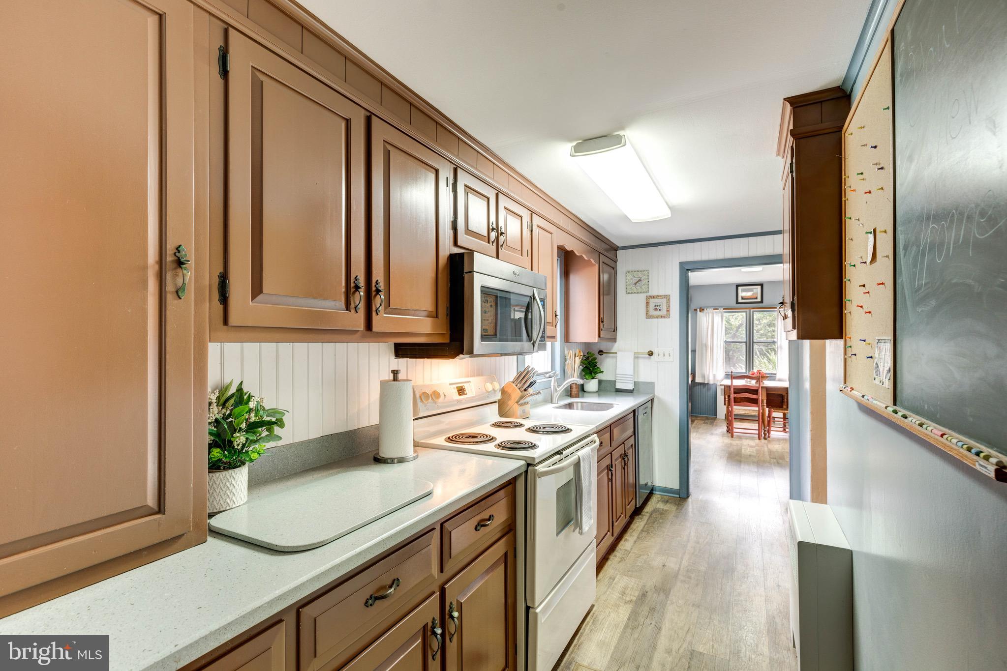 3441 Uniontown Road Westminster, MD 21158 - Photo 27 of 43 Corian Countertops