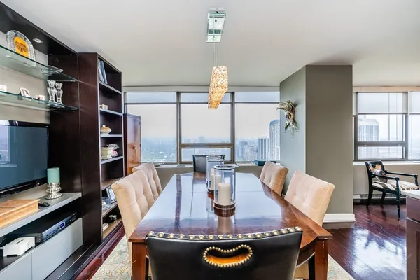 $11,000 | 2800 North Lake Shore Drive, Unit 38143816, Chicago, IL 60657
