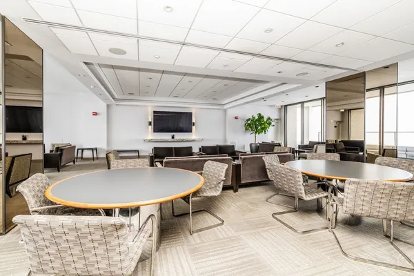 $11,000 | 2800 North Lake Shore Drive, Unit 38143816, Chicago, IL 60657