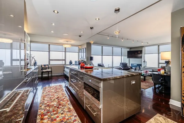 $11,000 | 2800 North Lake Shore Drive, Unit 38143816, Chicago, IL 60657