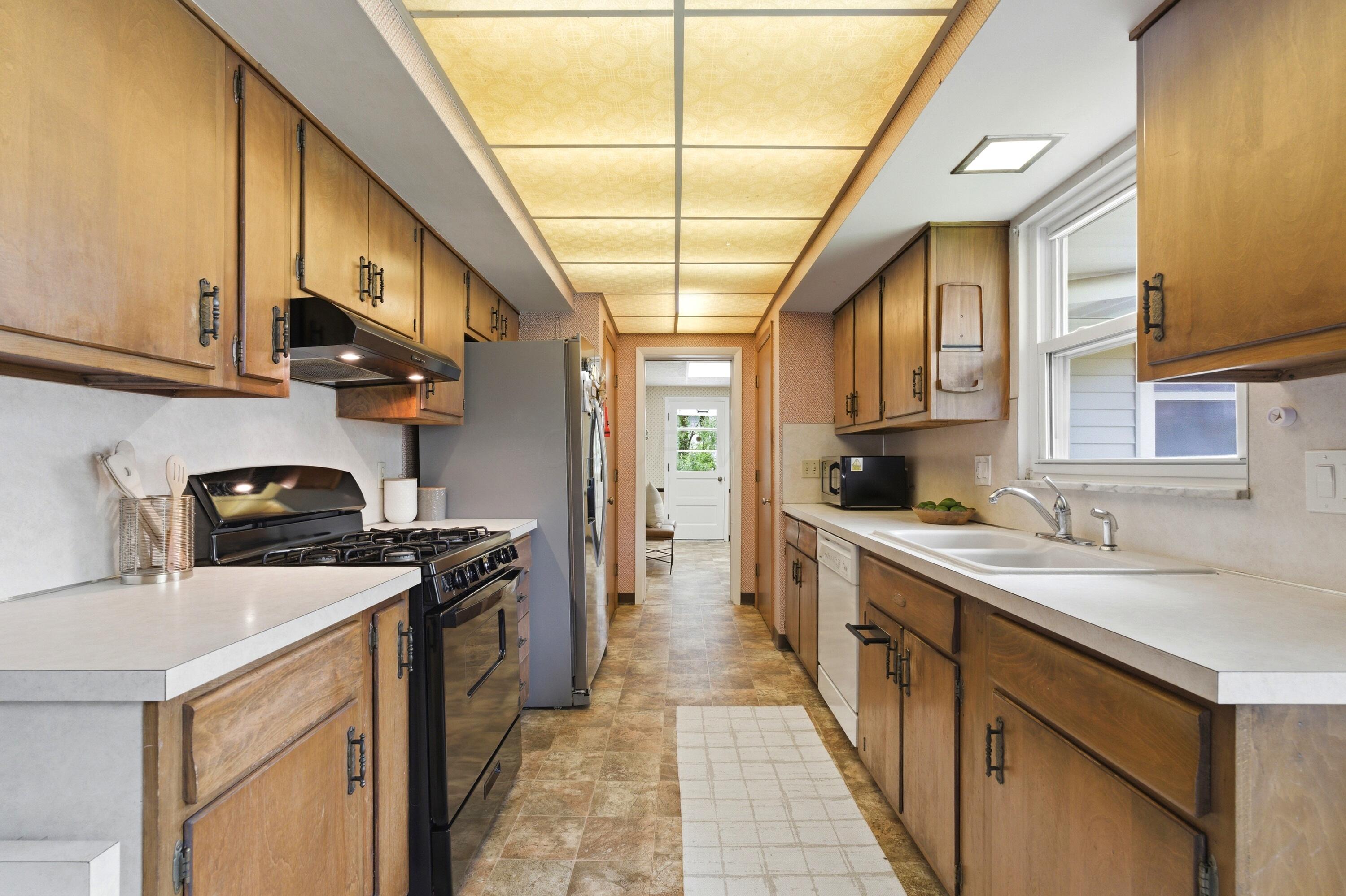 1461 Ridgeview Road Columbus, OH 43221 - Photo 18 of 48 Large Galley Kitchen with plenty of cabinets and potential!