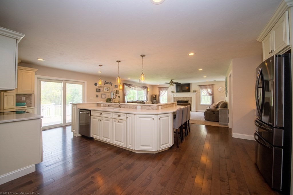 46 Forge Road Freetown, MA 02702 - Photo 14 of 38
