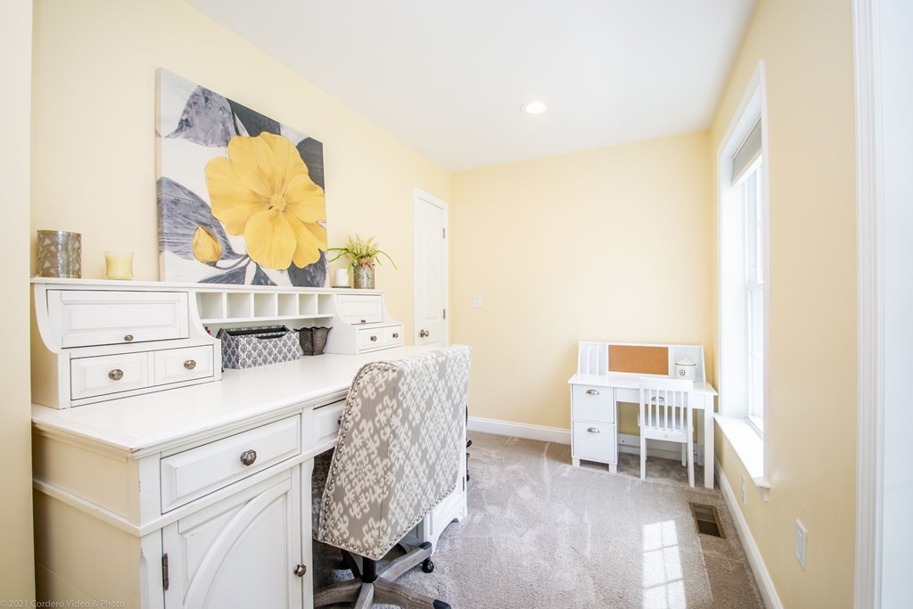 46 Forge Road Freetown, MA 02702 - Photo 20 of 38