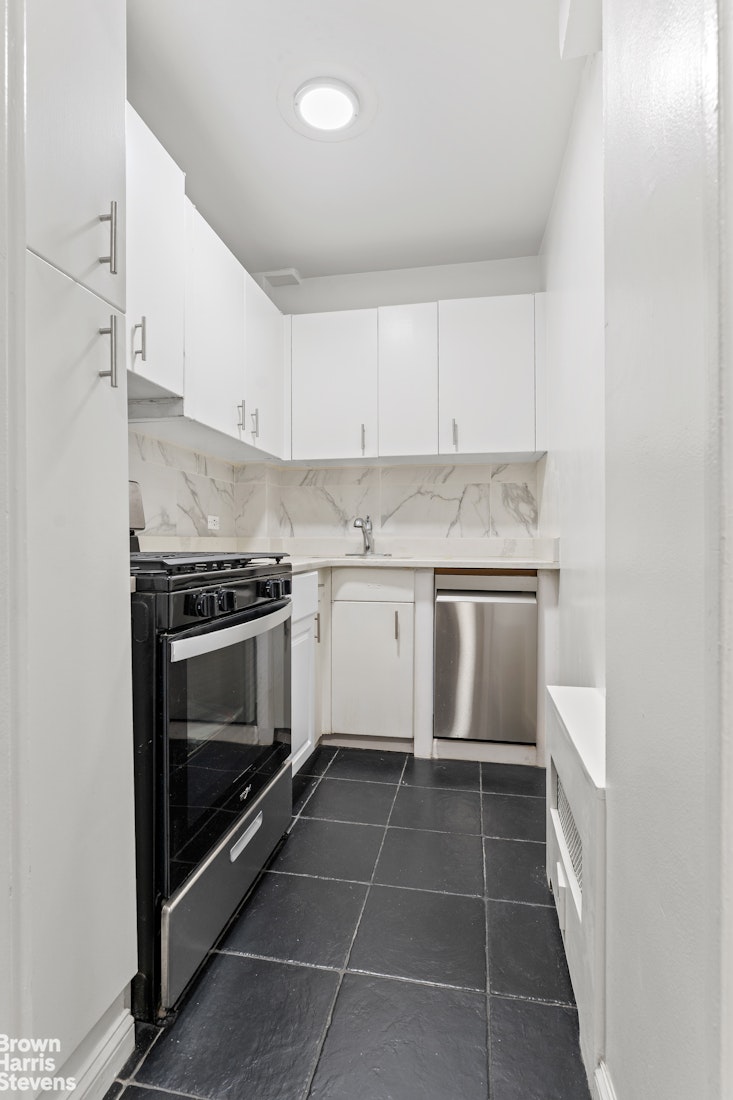 446 East 86th Street, Unit 2B Manhattan, NY 10028 - Photo 3 of 8
