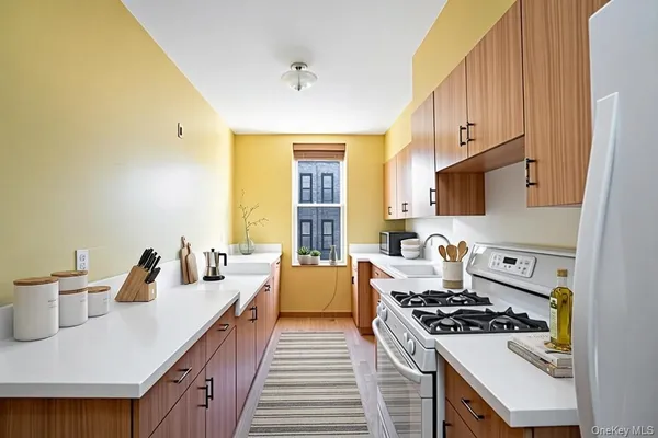 $3,100 | 71-20 68th Street | Glendale
