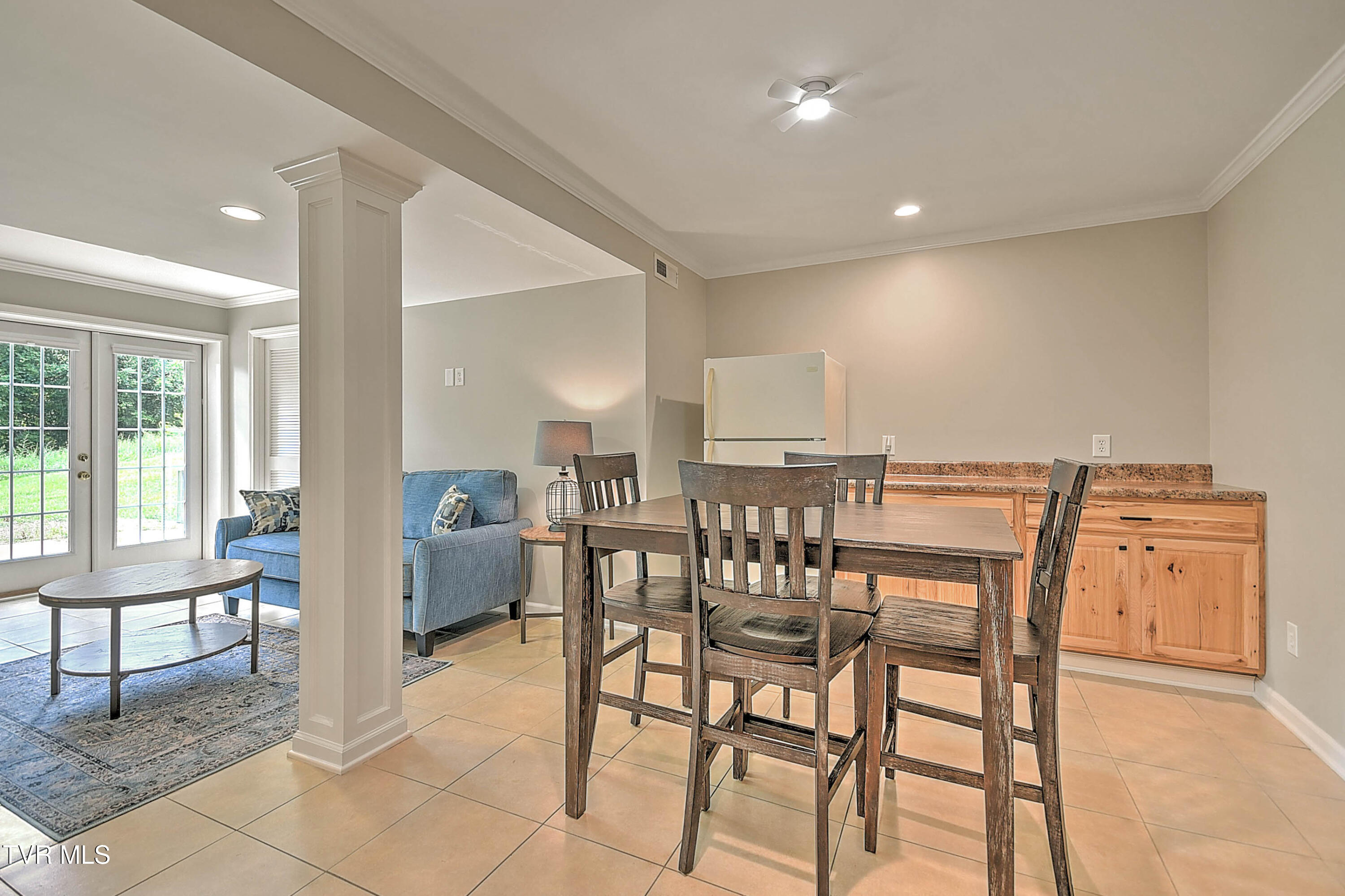 140 Robinson Walk, Unit B Bristol, TN 37620 - Photo 37 of 57 140 Robinson Walk GUnit-41