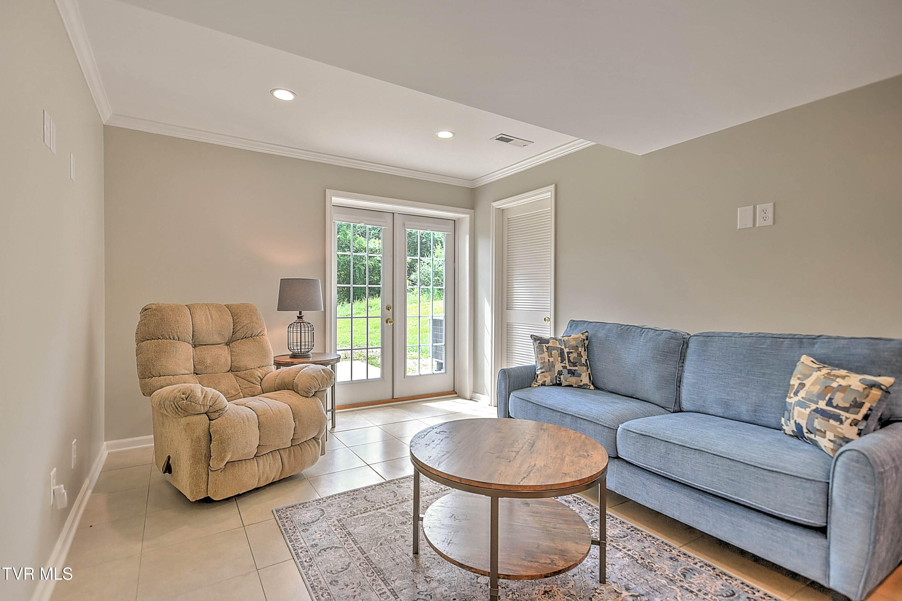 140 Robinson Walk, Unit B Bristol, TN 37620 - Photo 39 of 57 140 Robinson Walk GUnit-43