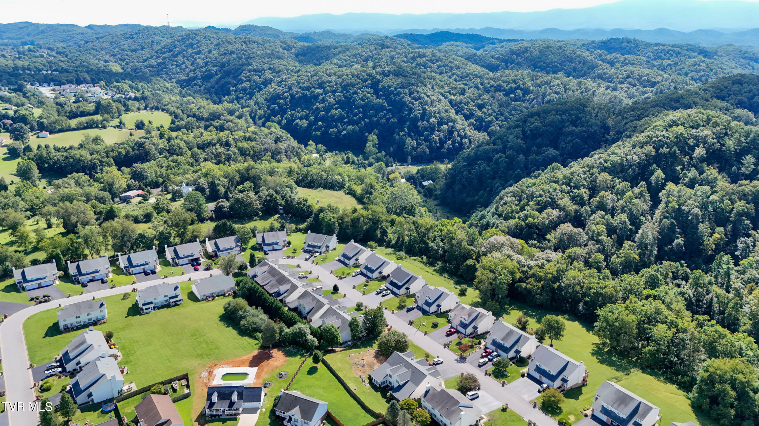 140 Robinson Walk, Unit B Bristol, TN 37620 - Photo 53 of 57 140 Robinson Walk Drone G UNIT-12