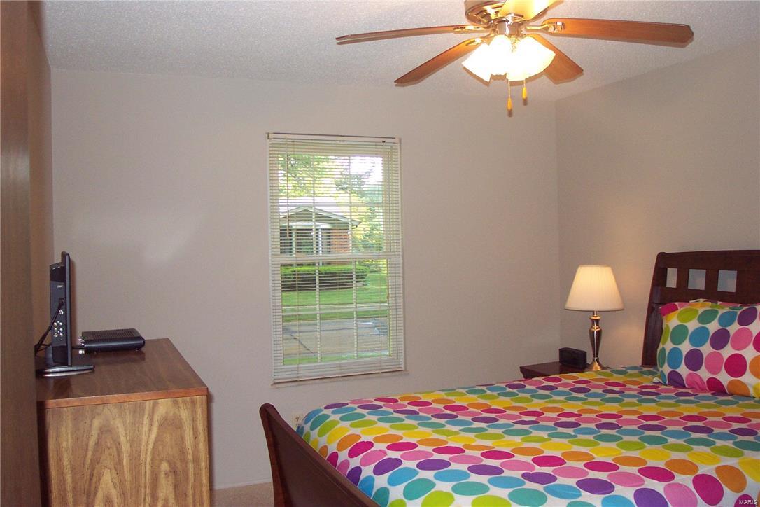 751 Shallowcreek Ballwin, MO 63021 - Photo 25 of 33 Gallery Image 25