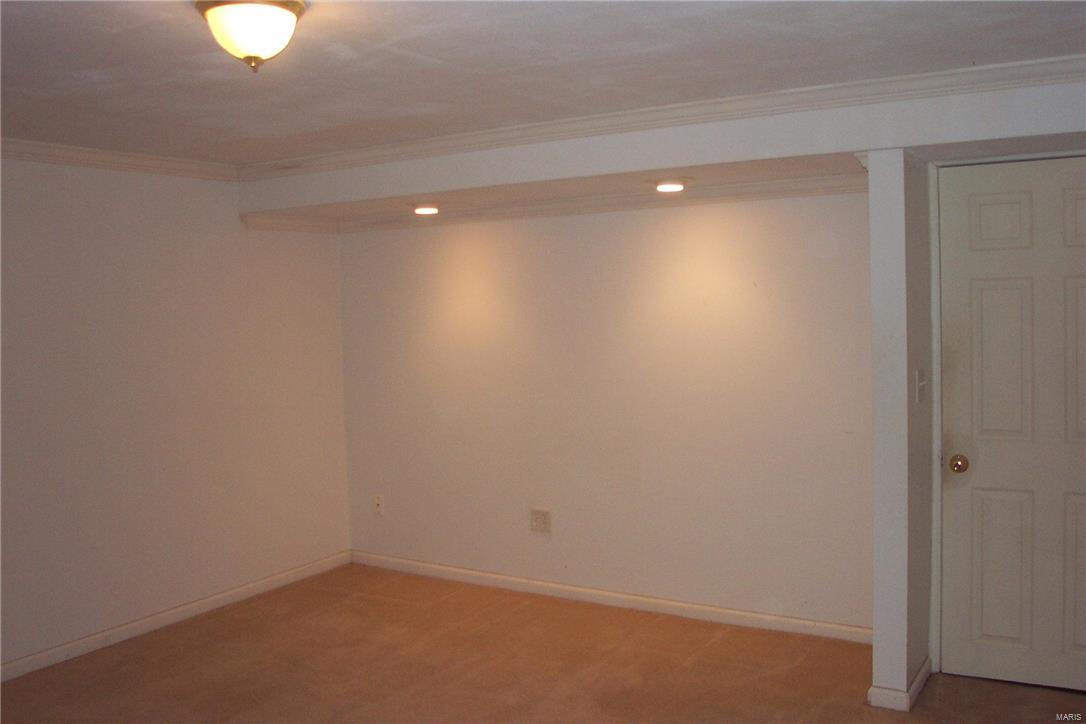 751 Shallowcreek Ballwin, MO 63021 - Photo 28 of 33 Gallery Image 28