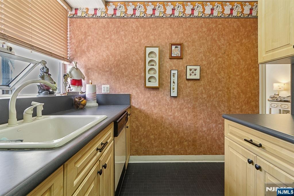 4 Horizon Road, Unit 416 Fort Lee, NJ 07024 - Photo 19 of 29