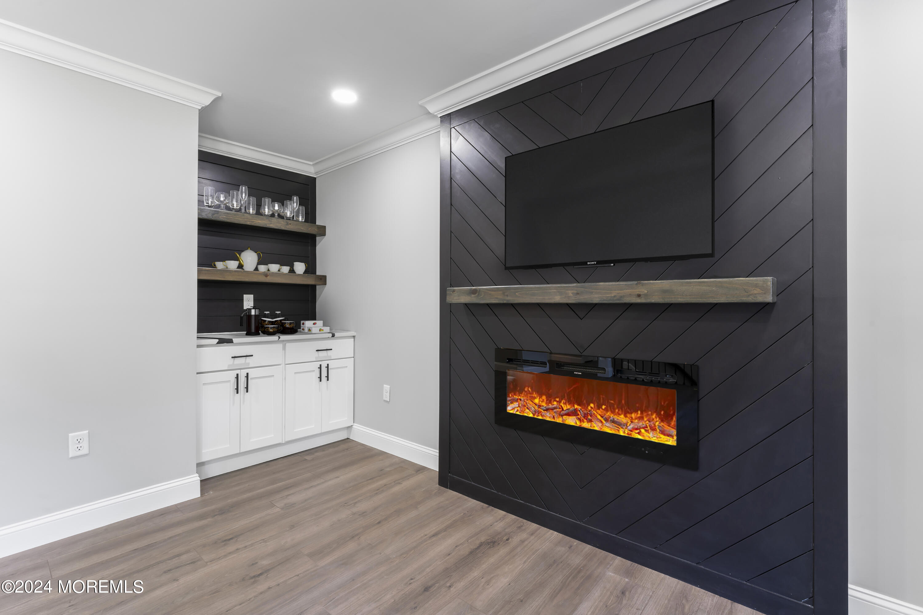 282 West Farms Road Farmingdale, NJ 07727 - Photo 28 of 77 Dry Bar Electric Fireplace