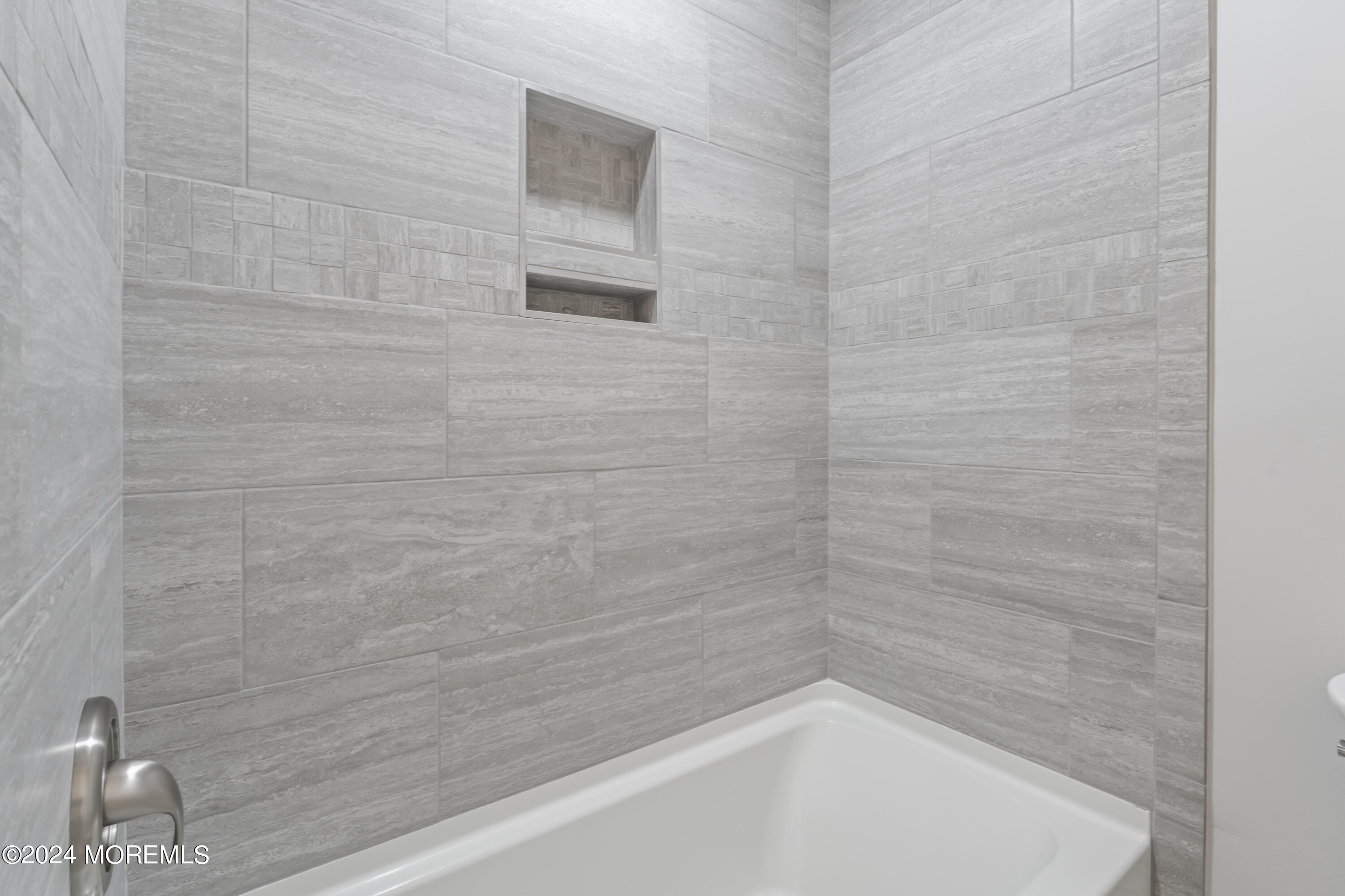 282 West Farms Road Farmingdale, NJ 07727 - Photo 41 of 77 Hall Bath