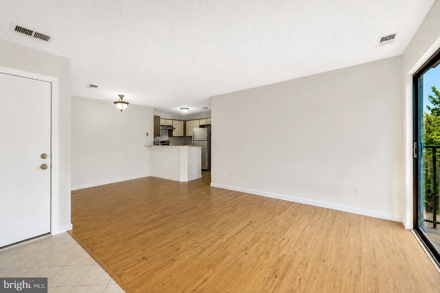 11719 Summerchase Circle Reston, VA 20194 - Photo 8 of 27