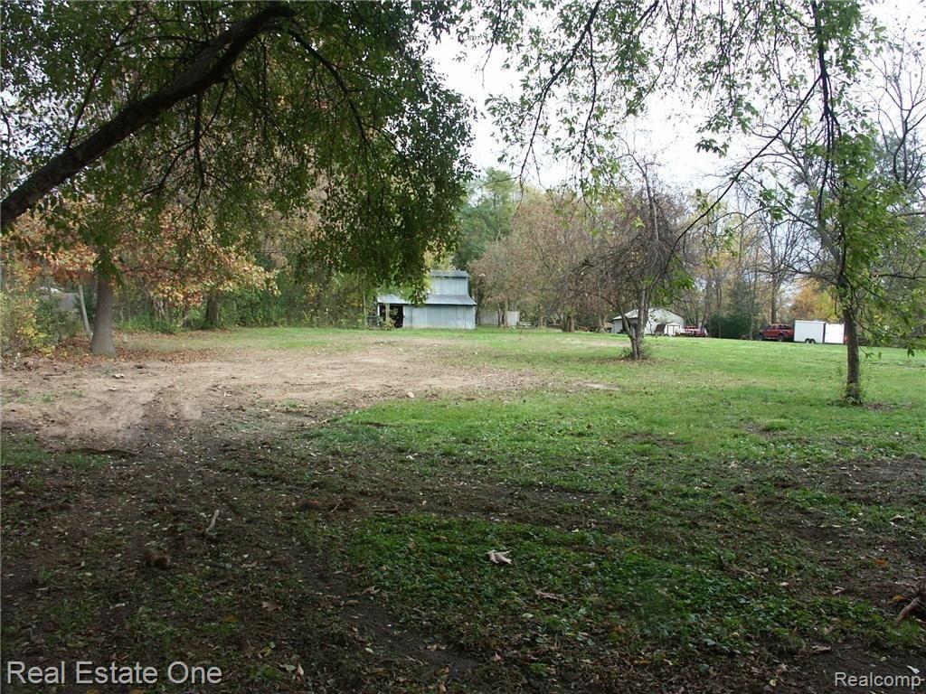 1250 Union Lake Road White Lake, MI 48386 - Photo 4 of 10
