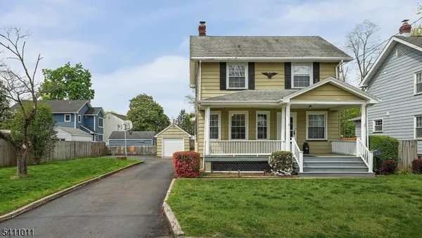 $489,900 | 215 Fairfield Avenue, Middlesex, NJ 08846
