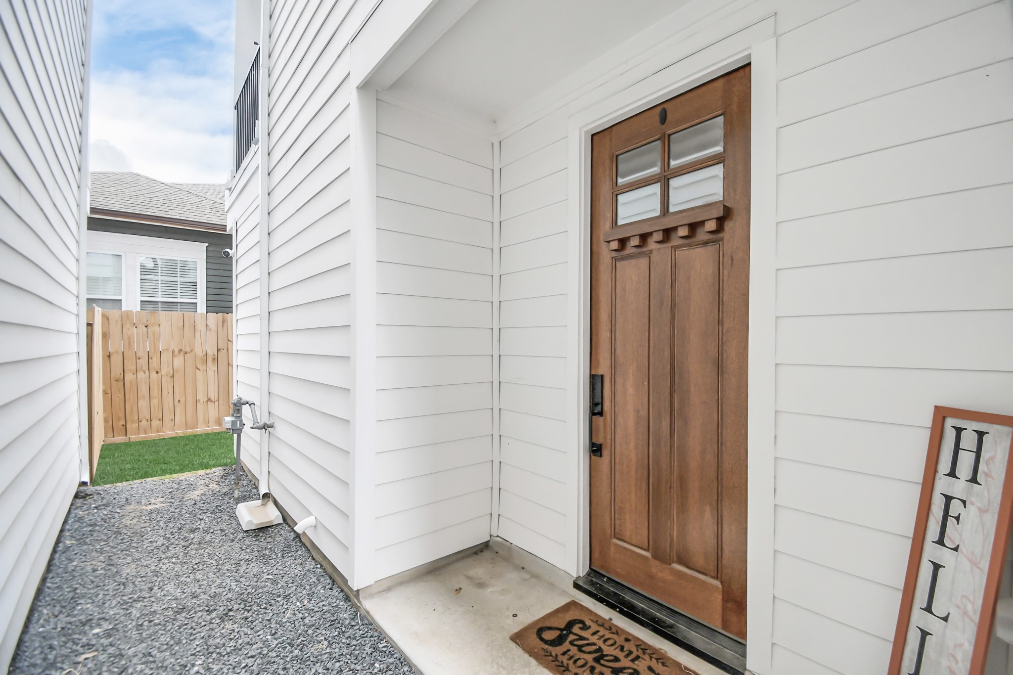 2015 Cochran Street Houston, TX 77009 - Photo 2 of 38