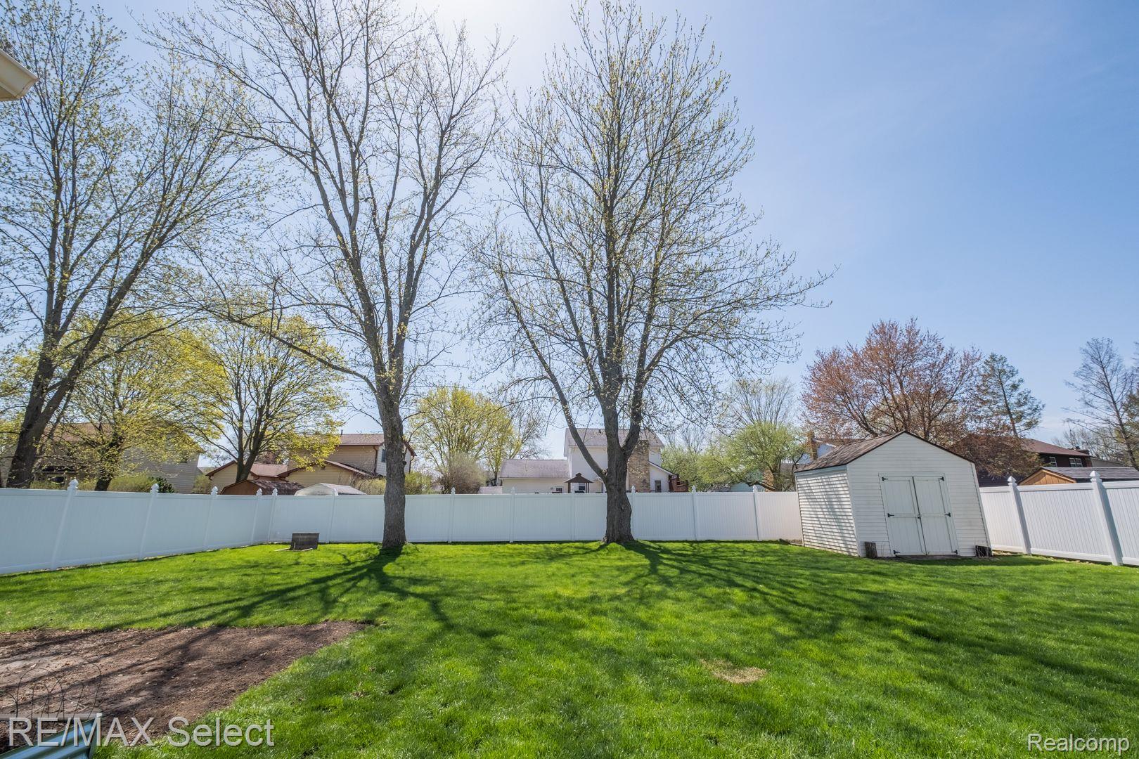 5502 Copley Square Road Grand Blanc, MI 48439 - Photo 30 of 37 Gallery Image 30