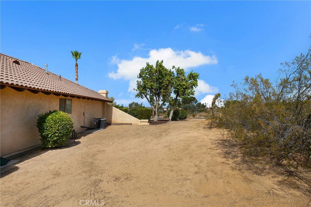 13221 Tawya Road Apple Valley, CA 92308 - Photo 30 of 31 Gallery Image 30