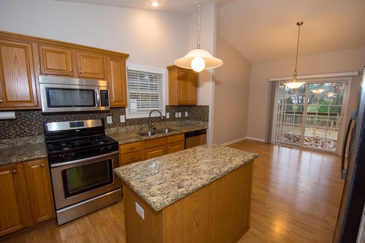 55412 Priem Road Elkhart, IN 46514 - Photo 3 of 25 Gallery Image 3