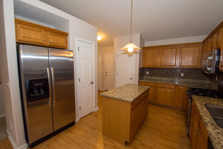 55412 Priem Road Elkhart, IN 46514 - Photo 4 of 25 Gallery Image 4
