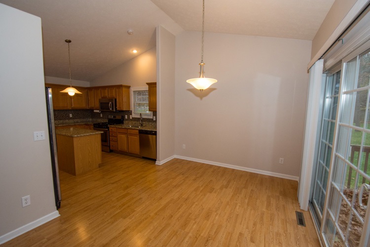 55412 Priem Road Elkhart, IN 46514 - Photo 5 of 25 Gallery Image 5
