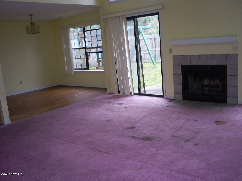 5332 Fort Caroline Road Jacksonville, FL 32277 - Photo 4 of 9 living room