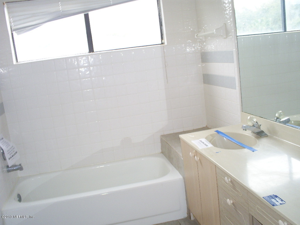 5332 Fort Caroline Road Jacksonville, FL 32277 - Photo 5 of 9 bath 1