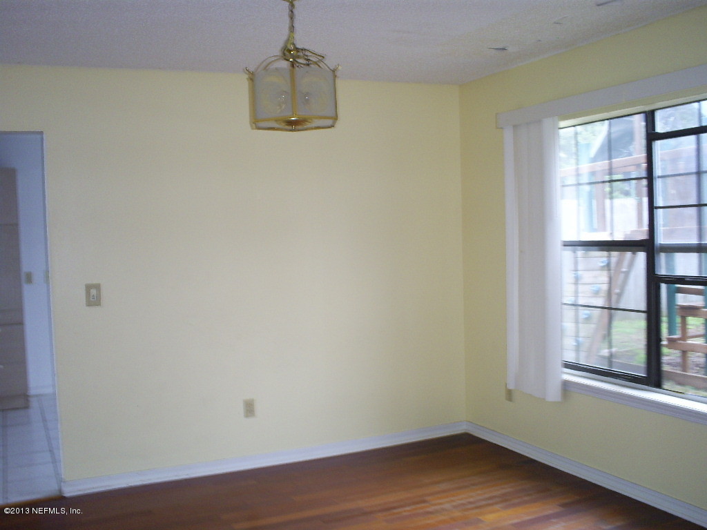 5332 Fort Caroline Road Jacksonville, FL 32277 - Photo 9 of 9 dining