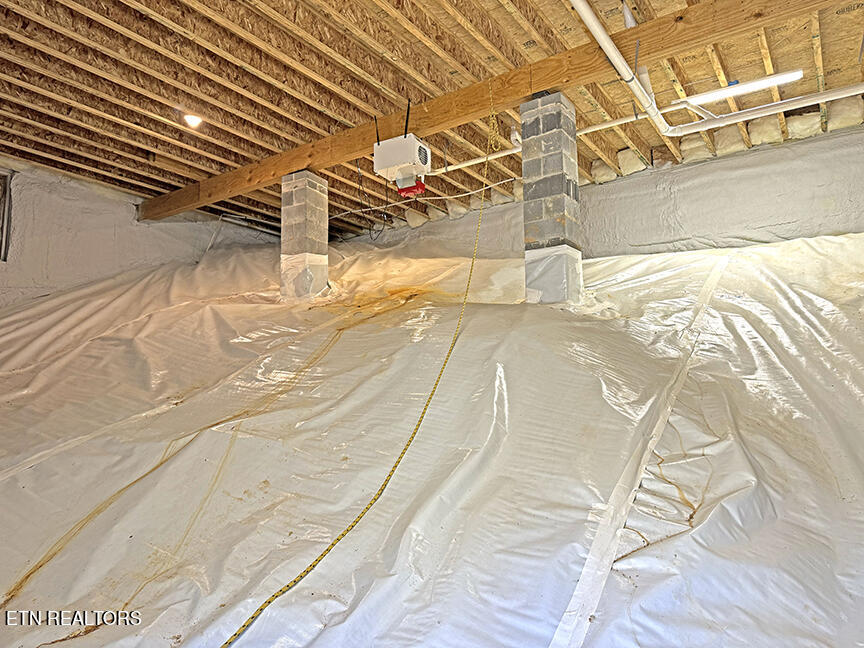 536 Laurel Road Townsend, TN 37882 - Photo 54 of 60 Crawl Space_mid zoom