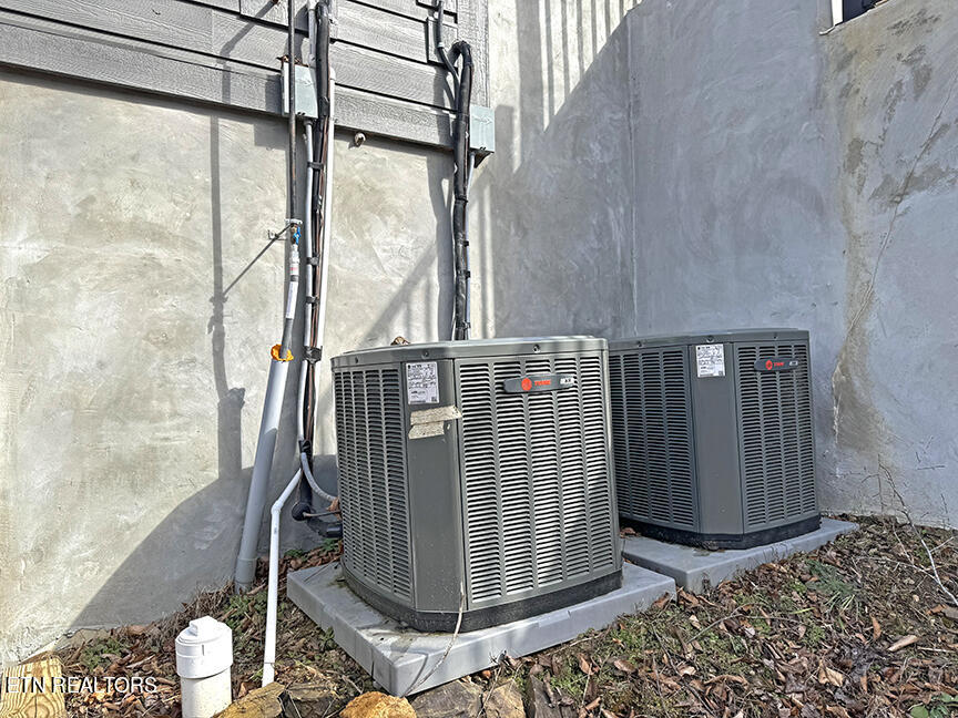 536 Laurel Road Townsend, TN 37882 - Photo 56 of 60 Exterior HVAC units