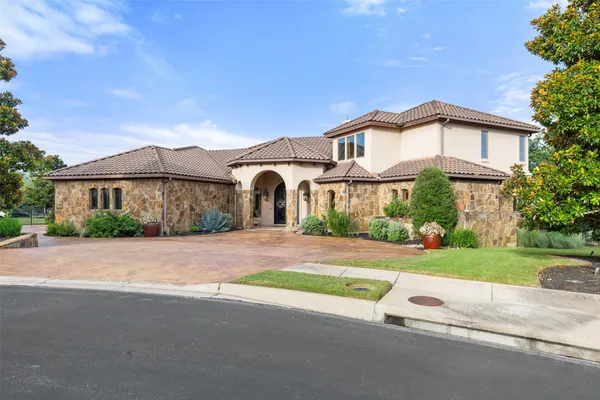 $1,750,000 | 105 Cog Hill Court, Austin, TX 78738