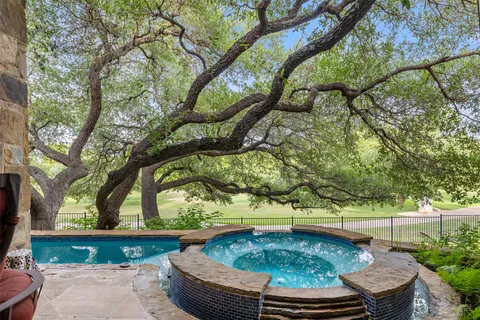 $1,750,000 | 105 Cog Hill Court, Austin, TX 78738