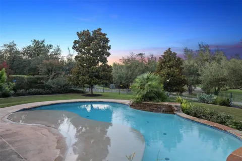 $1,750,000 | 105 Cog Hill Court, Austin, TX 78738