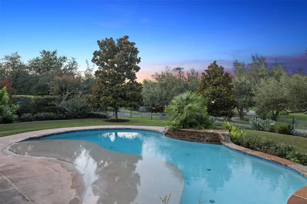 $1,750,000 | 105 Cog Hill Court, Austin, TX 78738