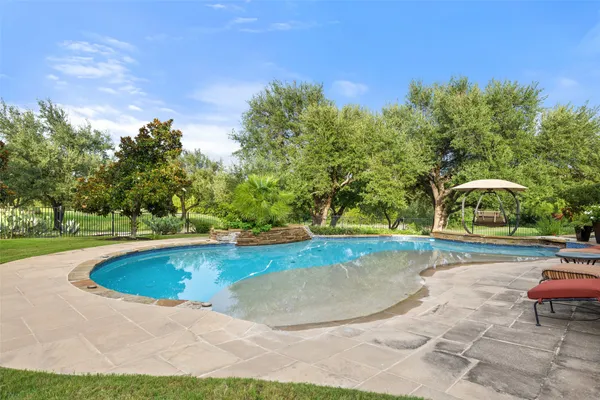 $1,750,000 | 105 Cog Hill Court, Austin, TX 78738