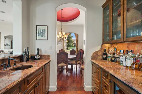 $1,750,000 | 105 Cog Hill Court, Austin, TX 78738